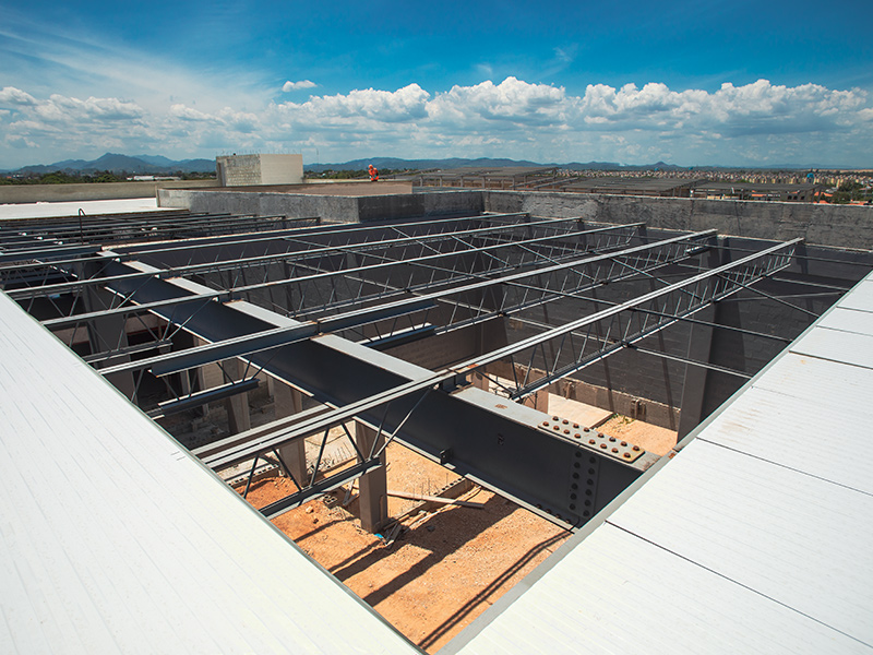 Rooftec-Roof-Science-Las-Ventajas-de-un-Muro-en-Panel-Sandwich